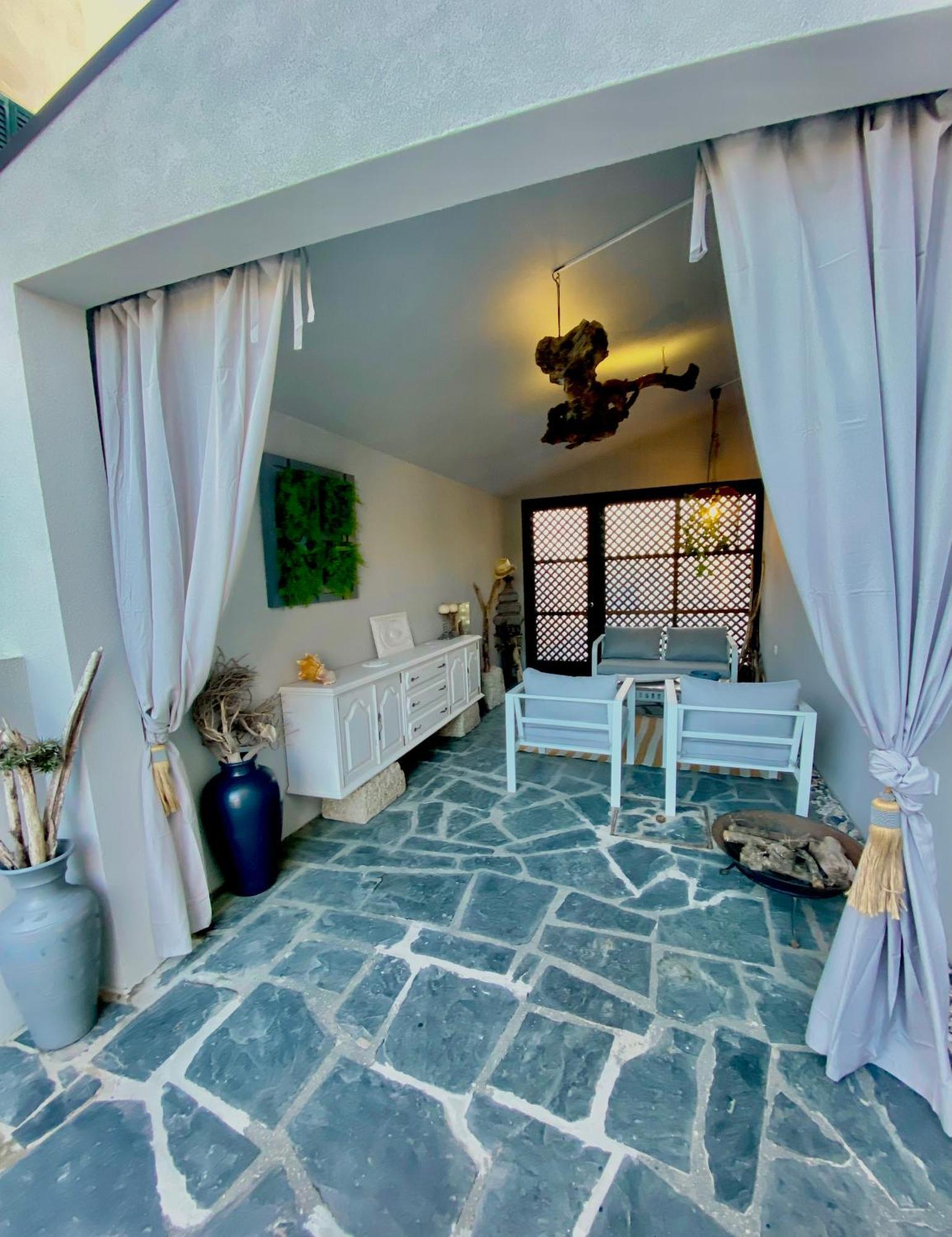 On The Way - Mindelo Beach/Guest House ภายนอก รูปภาพ